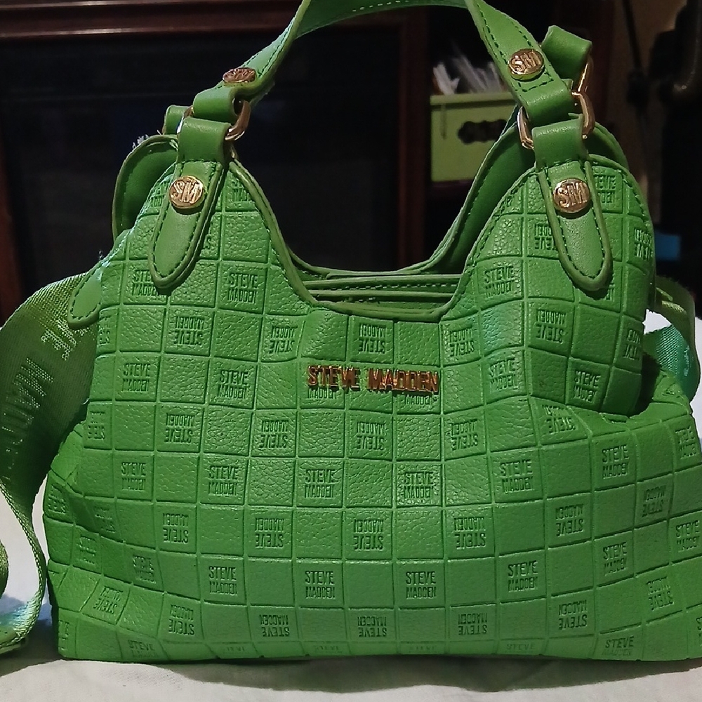 Steve Madden Vibrant Green Shoulder Bag